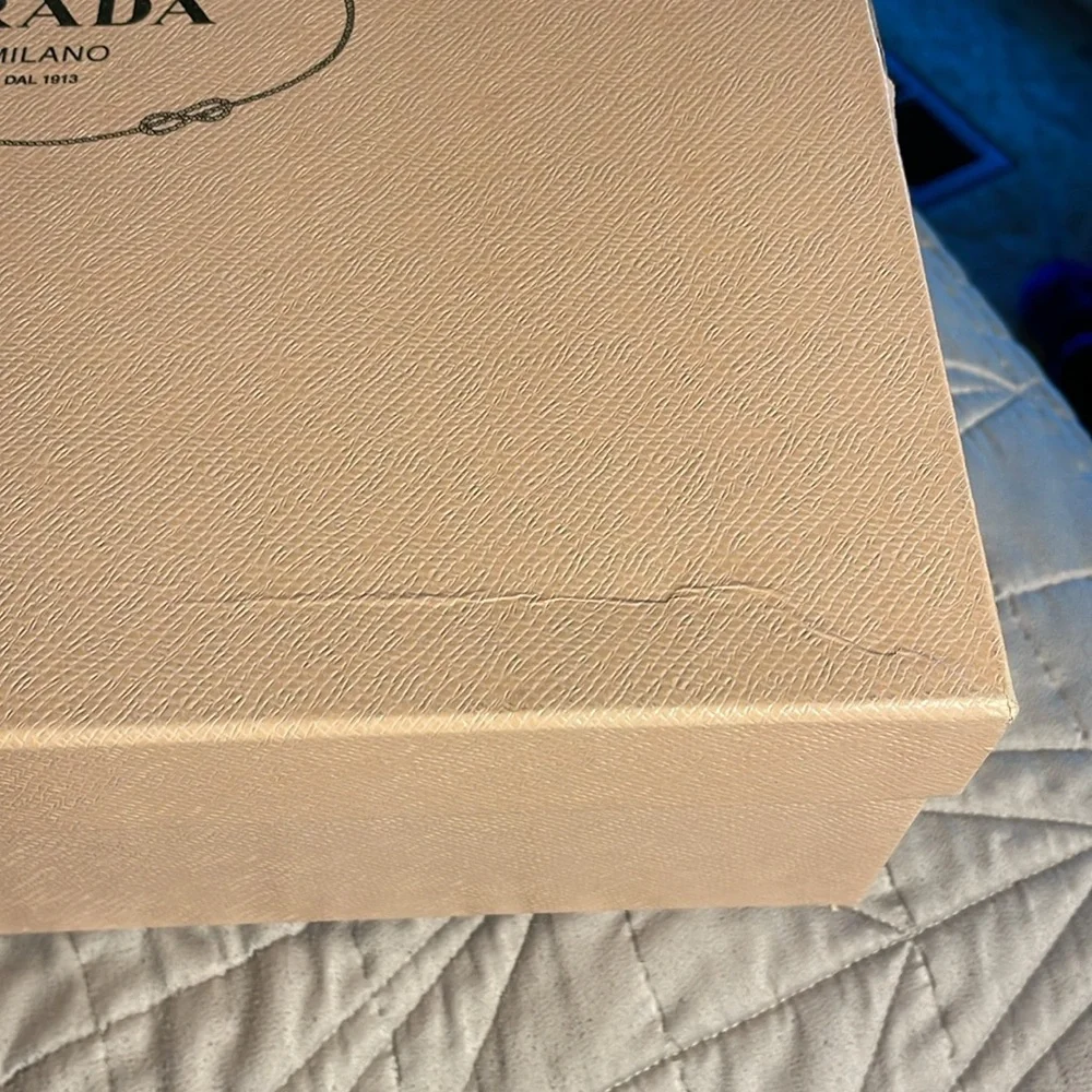 Prada Box - Picture 7 of 14